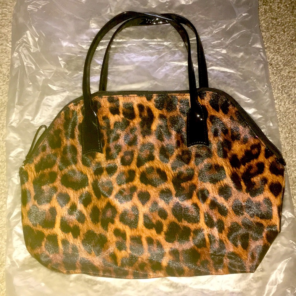 NWT Elizabeth Arden Animal print tote bag